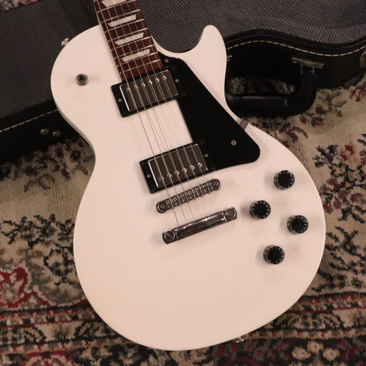 Gibson Les Paul Studio ～Alpine White～ 2017年製【3.61㎏】【G-CLUB