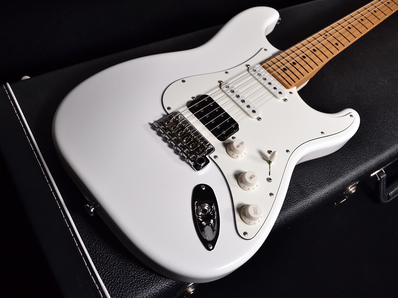 Suhr Classic S Antique SSH Olympic White 【現品画像】（新品特価