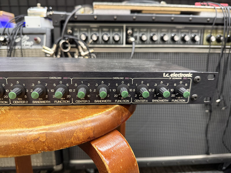 TC ELECTRONIC TC1140 HS パラメトリックEQ / PreA tc electronic TC1140 HS Parametric Equalizer/Preamplifier