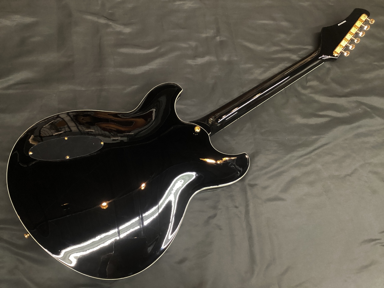 Rivolta Guitars REGATA VII/Toro Black-and-Gold (リヴォルタ  セミアコ)【旧価格品】【在庫入れ替え特価!】（新品特価）【楽器検索デジマート】