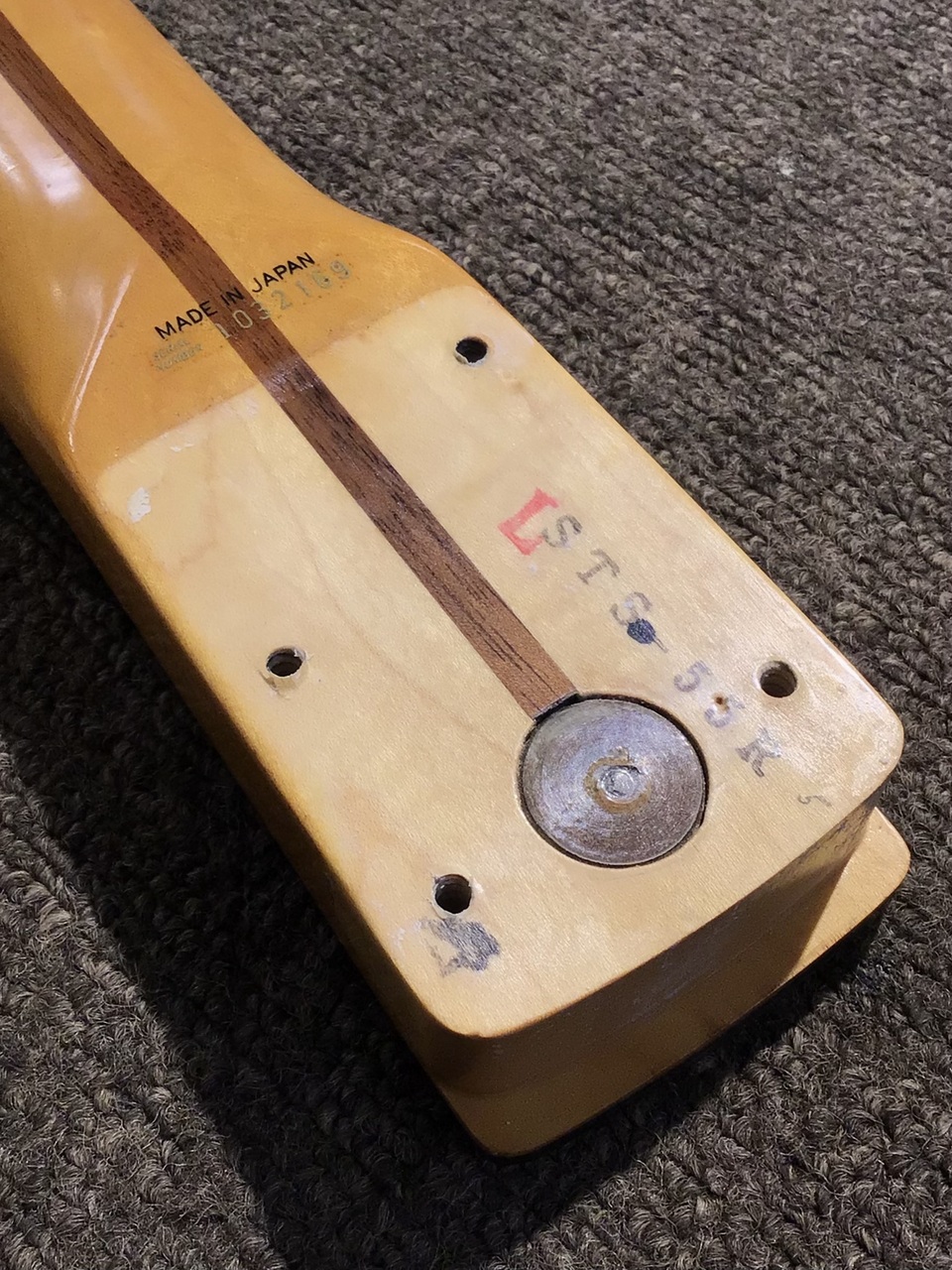 Fender Japan STS-550 (STS-55R) Vintage White【中古品】【1989-90年