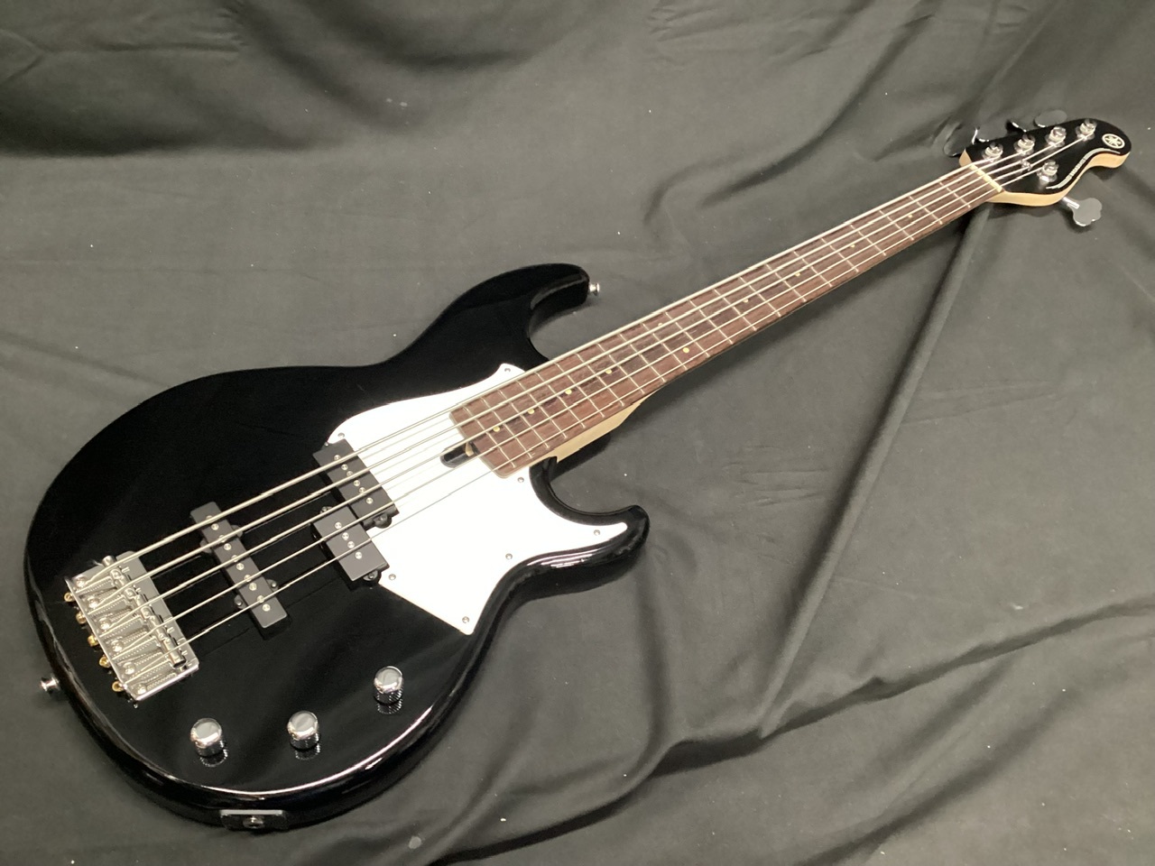 YAMAHA BB235 5弦ベース 【おまけ付き】 YAMAHA BB235 5弦ベース 【おまけ付き】 YAMAHA BB235 5弦ベース