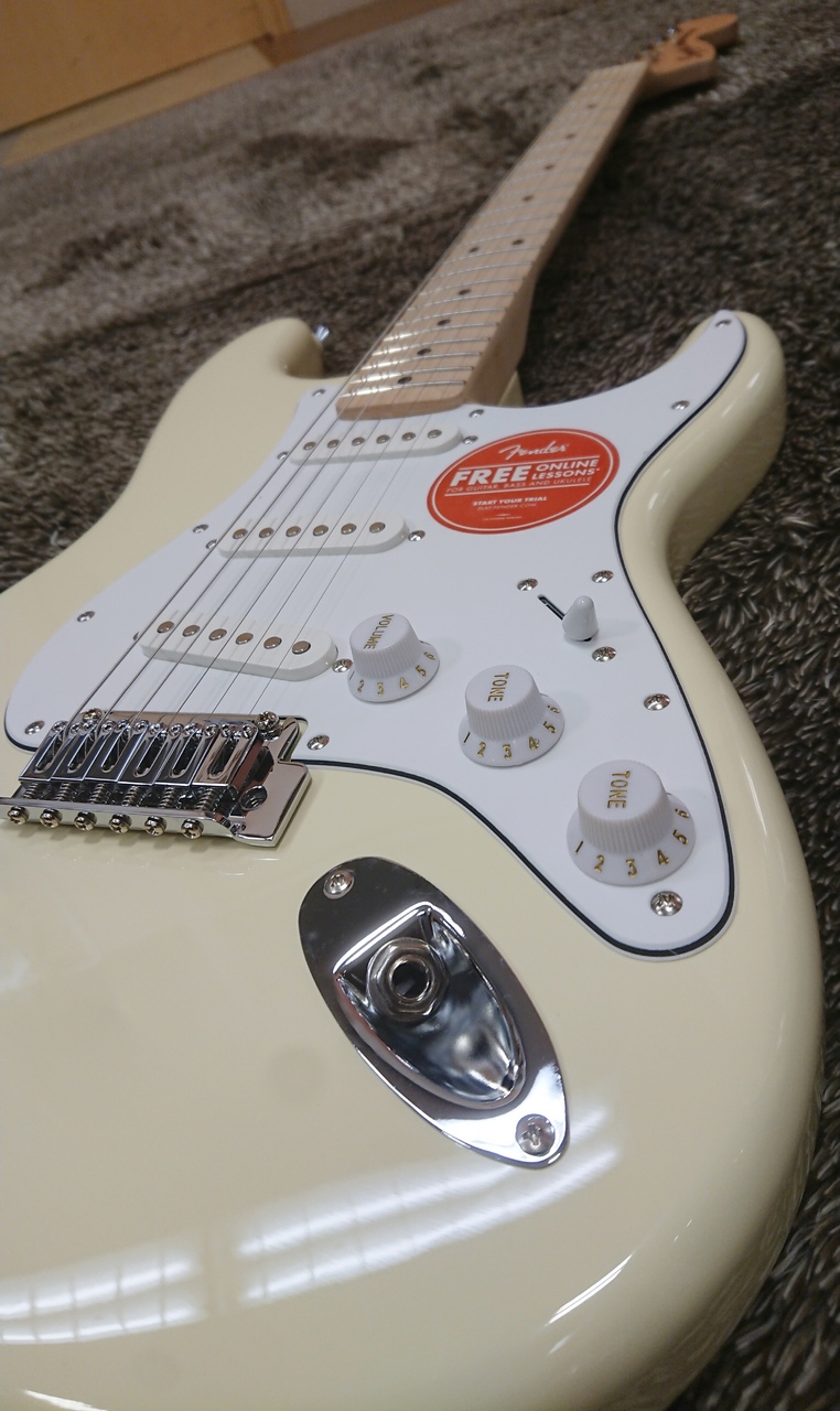 美品 SQUIER Affinity Stratocaster ラージヘッド Amazon.com: Fender Squier Affinity Stratocaster Limited