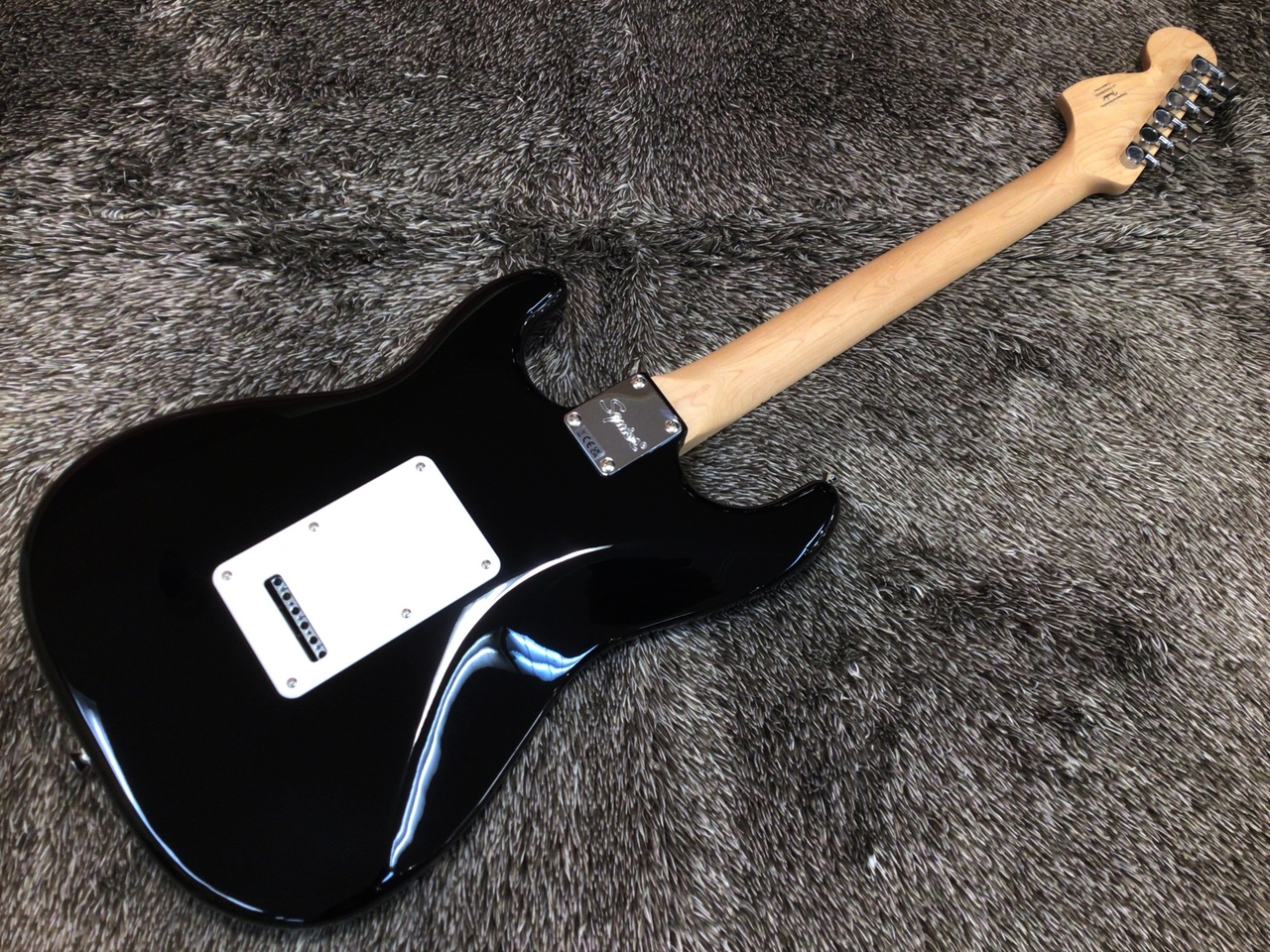 Squier by Fender Affinity Series Stratocaster, Black【ラージヘッド