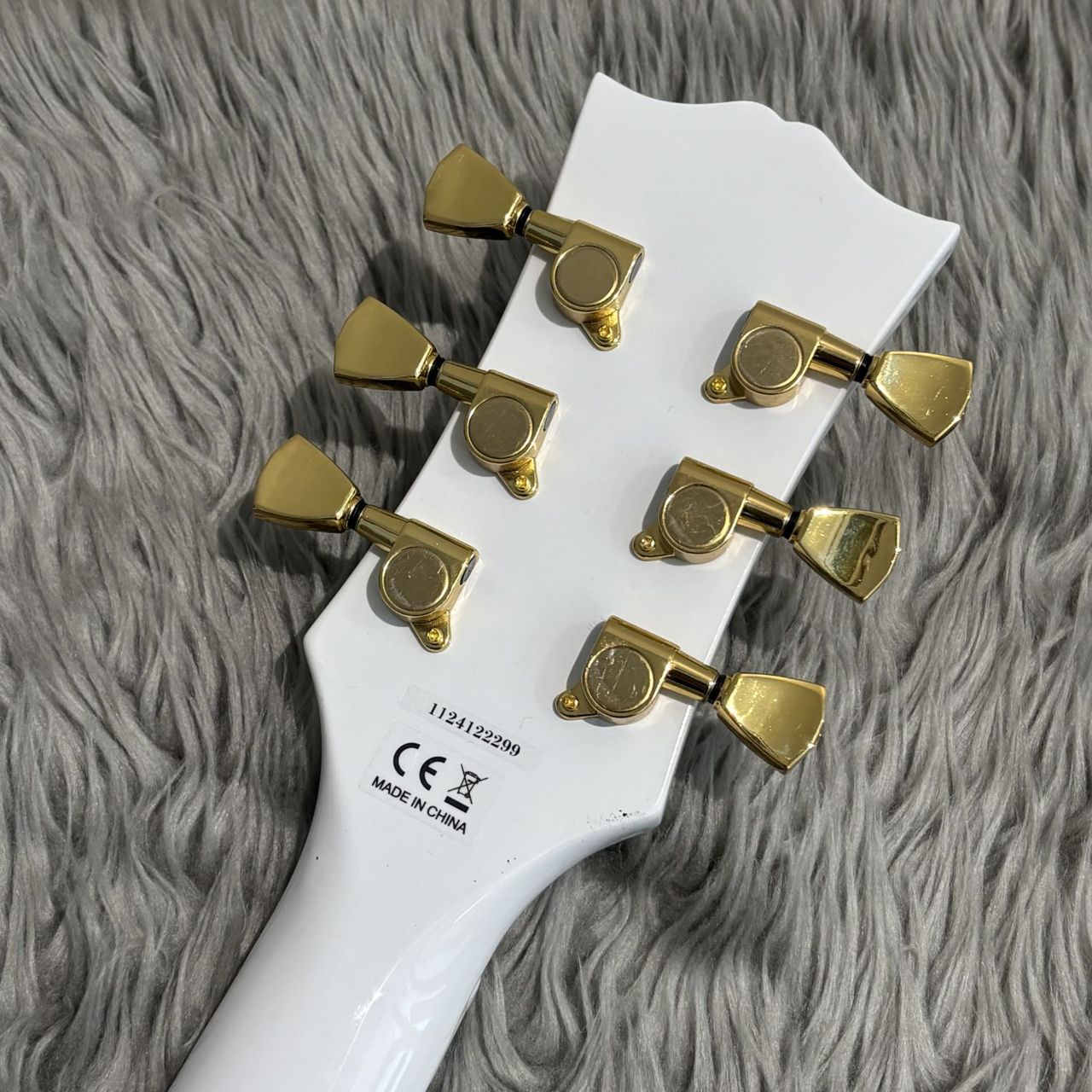 BLITZ レスポールカスタム　ホワイト✖️ゴールド BLITZ BY ARIAPROII BLP-CST WH レスポールカスタム ホワイト エレキ