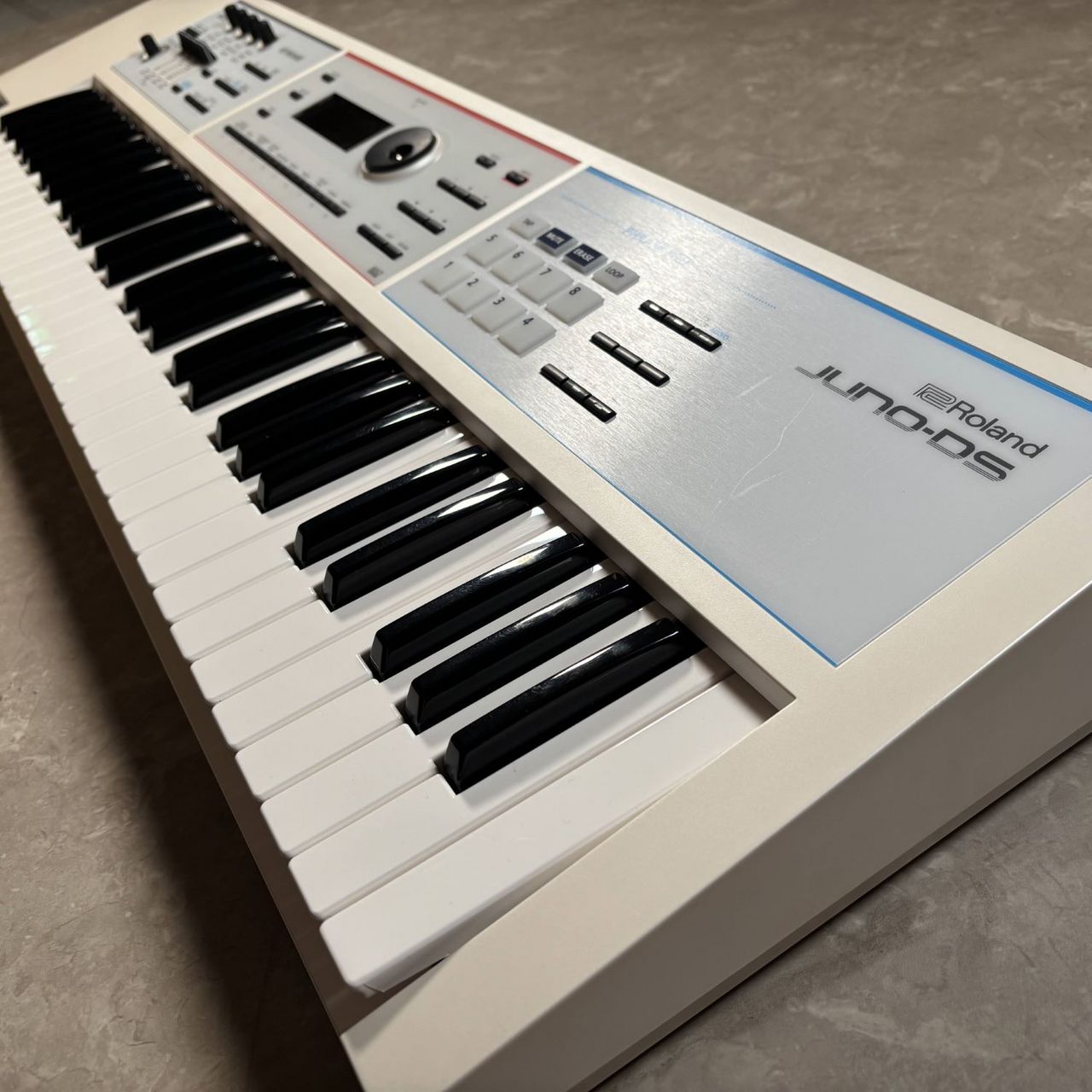 Roland JUNO-DS61W（中古/送料無料）【楽器検索デジマート】