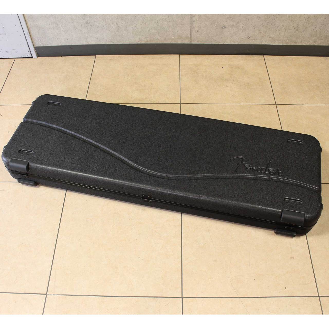 Fender Deluxe Molded Bass Case, Black （新品特価）【楽器検索