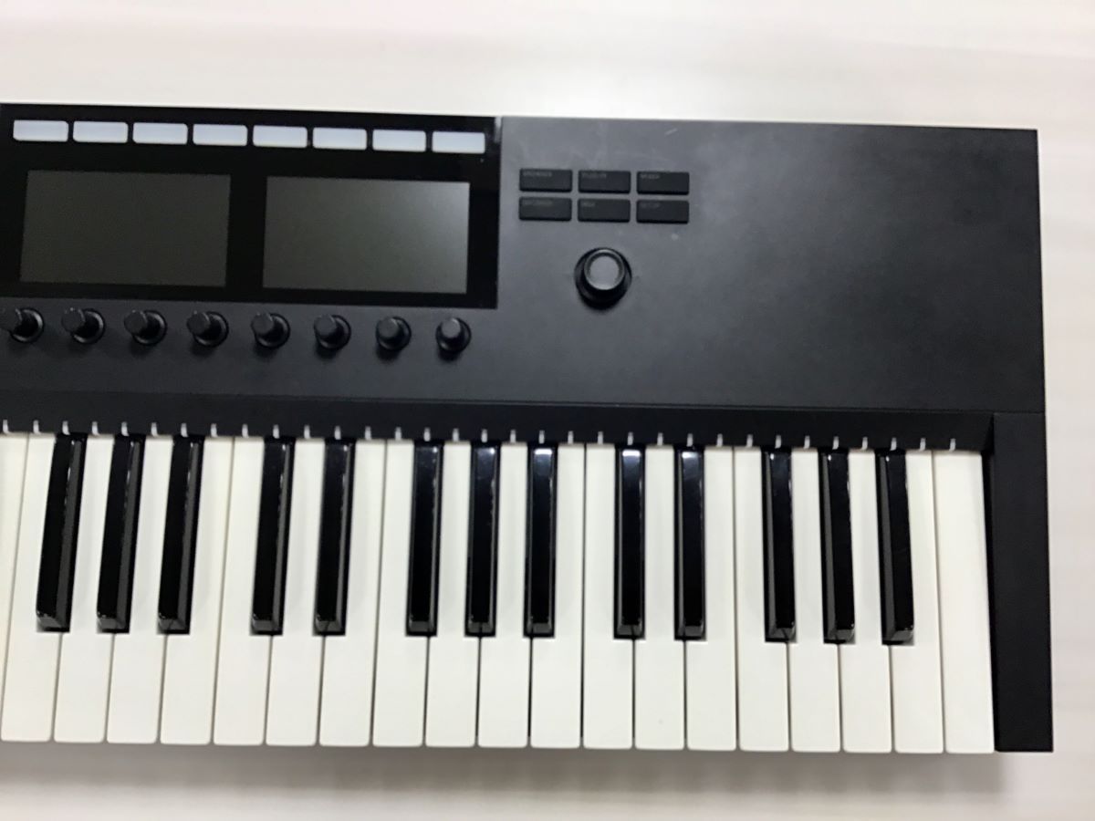 Komplete Kontrol S49 MK2 MIDIキーボードUSBケーブル付属 - 鍵盤楽器