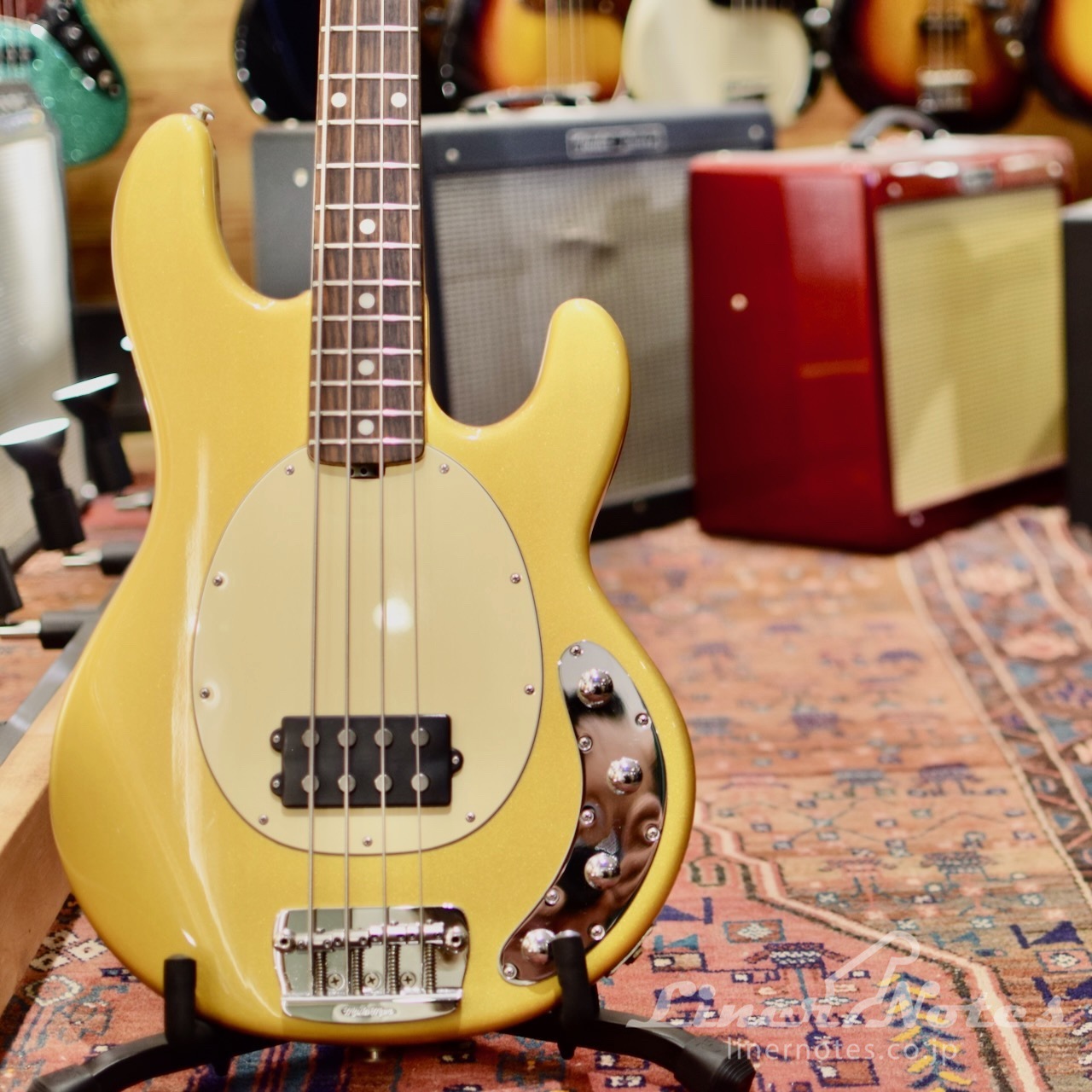 MUSIC MAN 2008 StingRay 4 (Medallion Gold)（中古）【楽器検索