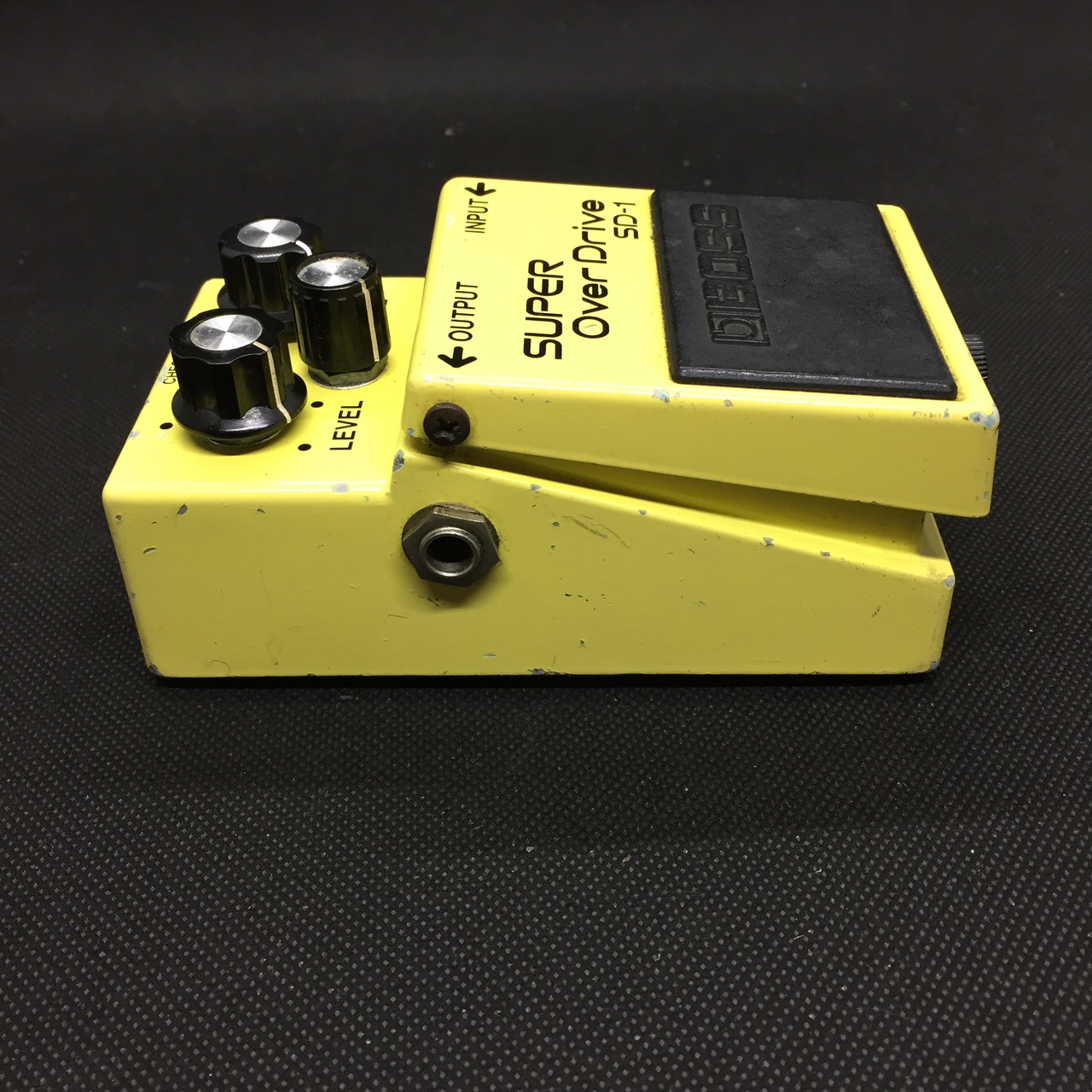 BOSS SD-1 ヴィンテージ 日本製　1982年？オーバードライブ BOSS SD-1 旧基板 日本製 1982年（ビンテージ/送料無料）【楽器