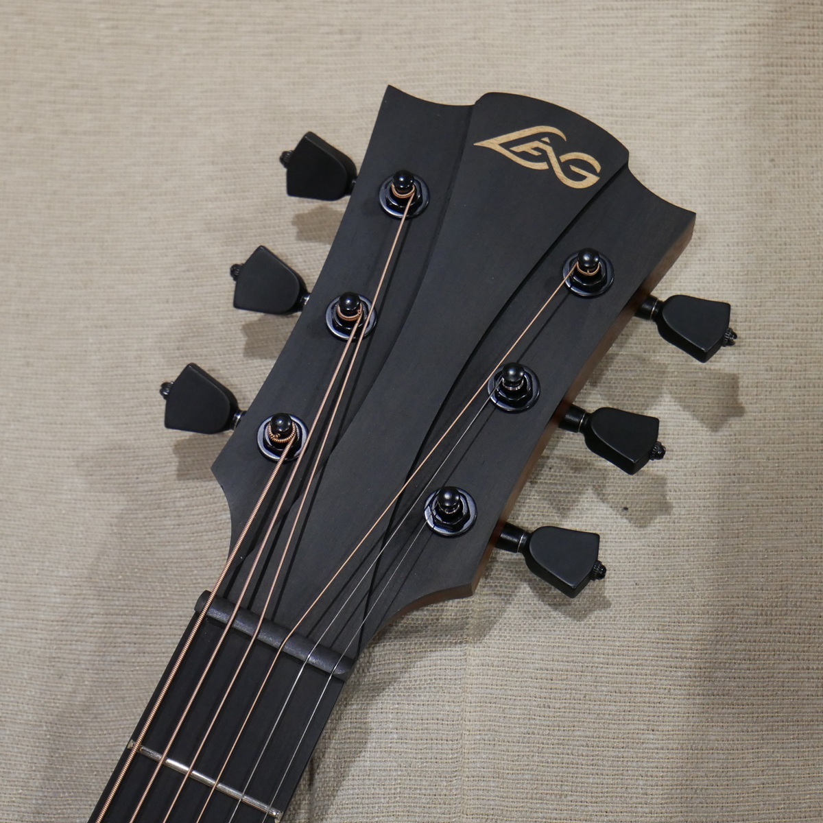 LAG Guitars SAUVAGE-PE / Parlour Acoustic-Electric 【エレアコ
