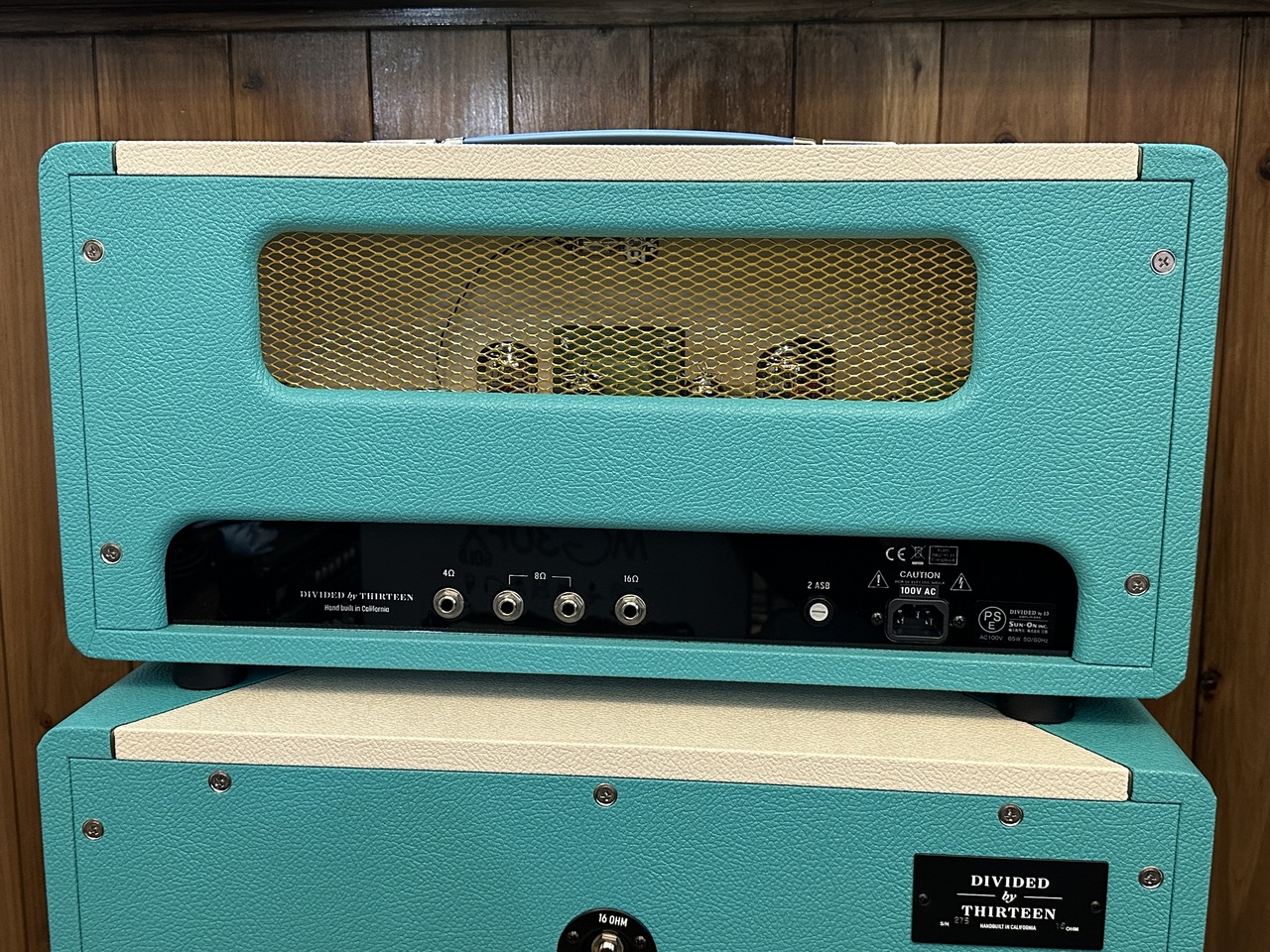 DIVIDED BY 13 CCC 9/15 Head + 1x12f Cabinet Teal Bronco / Ivory