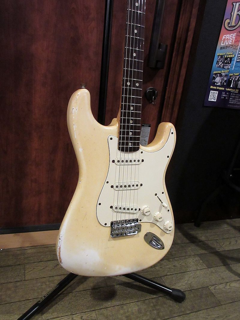 Fender 1972 Stratocaster Olympic White/Rose（ビンテージ）【楽器