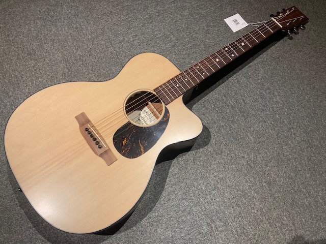 【2024年製・美品】Martin OM-10E Special限定モデル 1fb2dfee34c769e5c4c8c08e185f6e