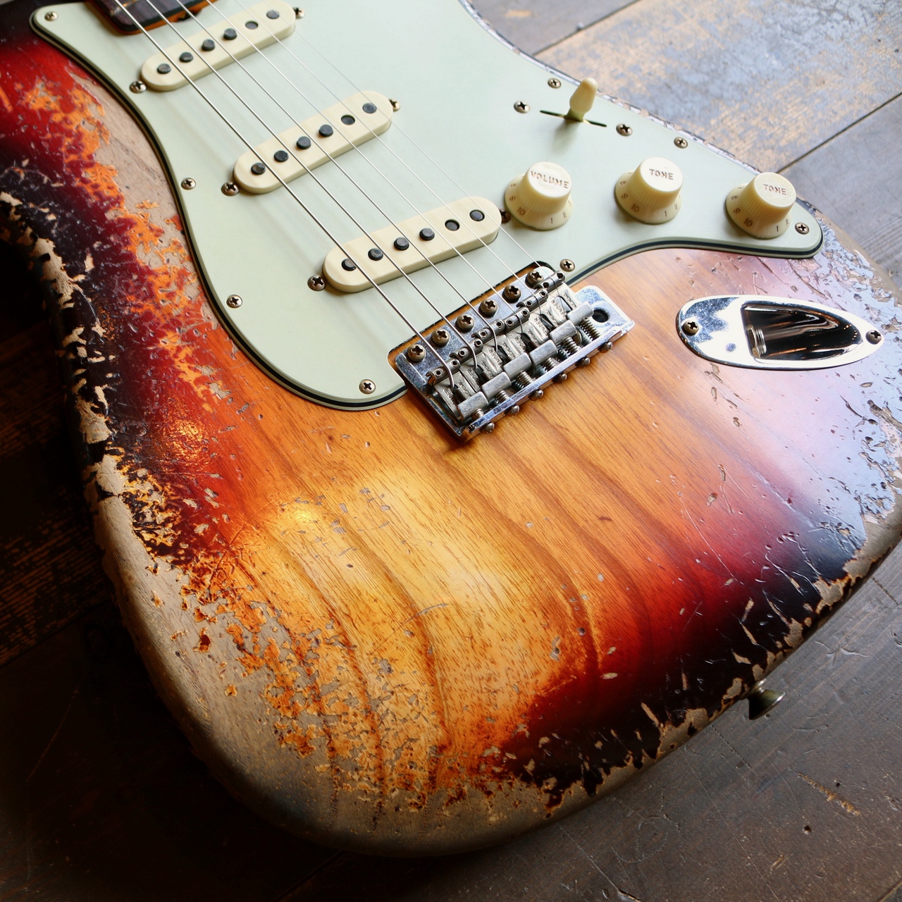 Fender Custom Shop 1963 Stratocaster Super Heavy Relic Chocolate 3