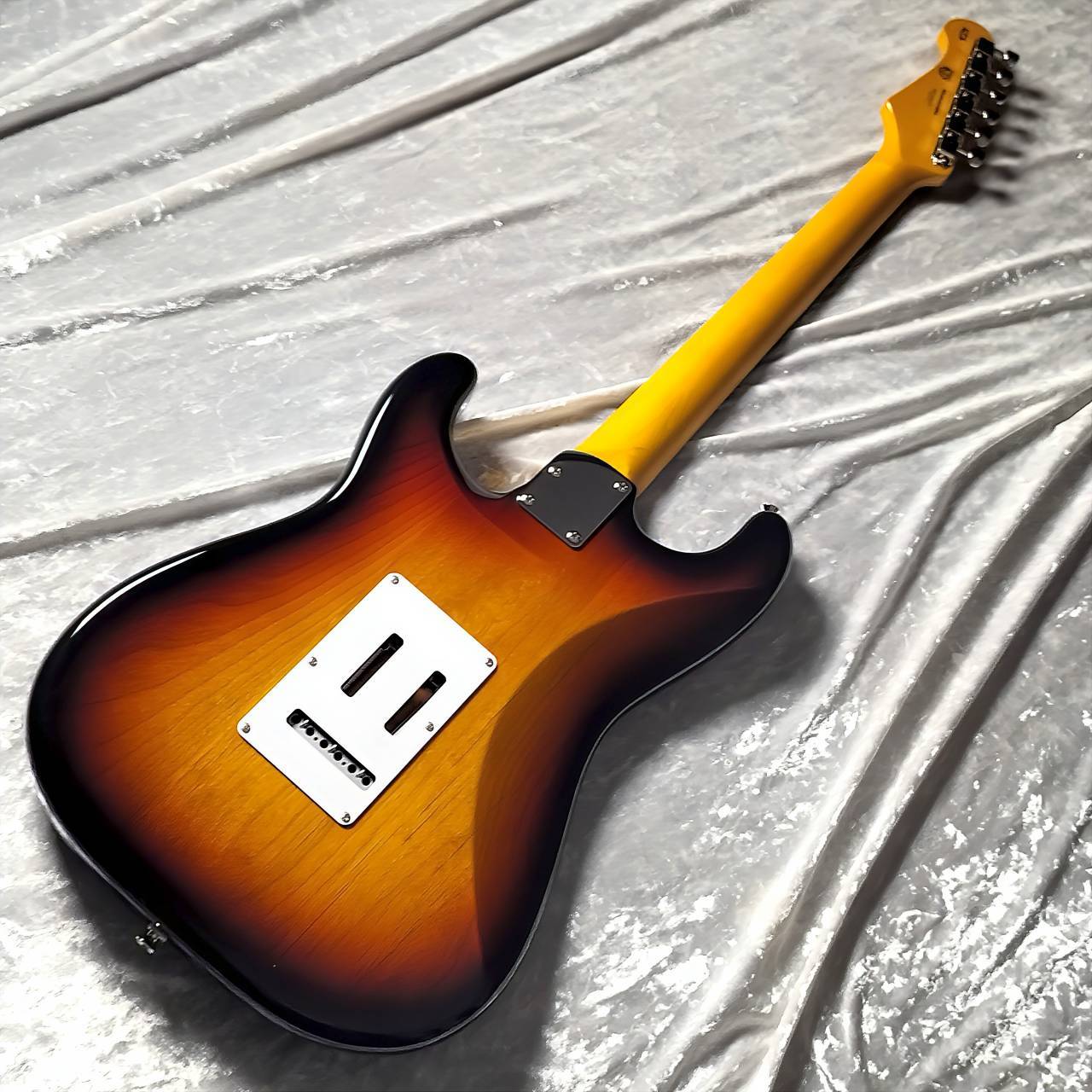 HISTORY HST-Advanced2 3 Tone Sunburst (3トーンサンバースト