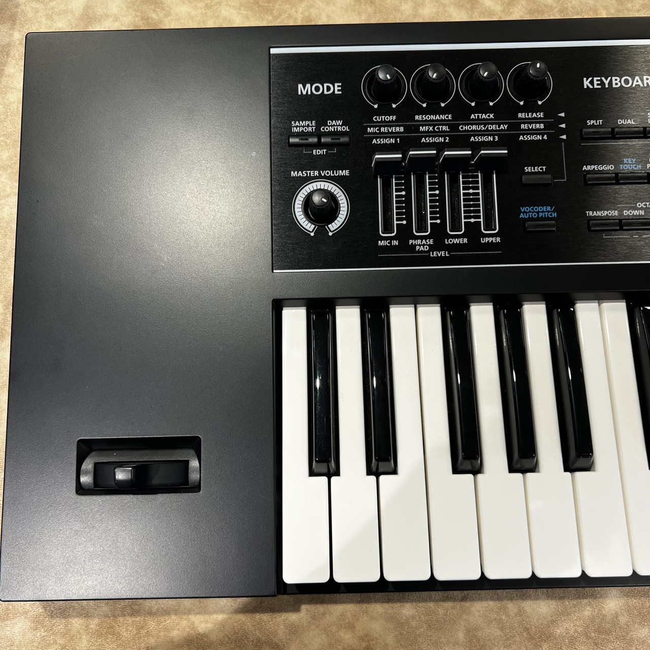 Roland 【中古】Roland JUNO-DS61 純正ケース付き！（中古/送料無料