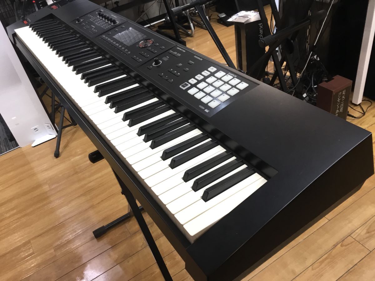 Roland FA-08 88鍵盤 展示品特価！（B級特価/送料無料）【楽器検索