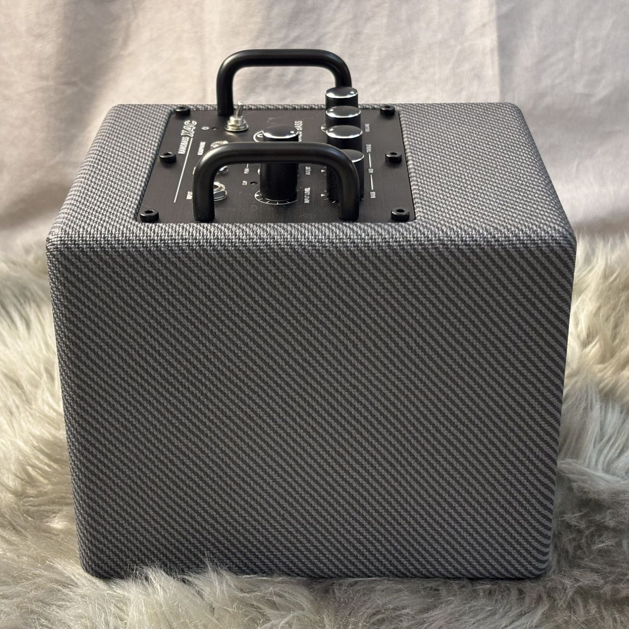 Phil Jones Bass X4C Black Tweed (ブラックツイード) ベースアンプ