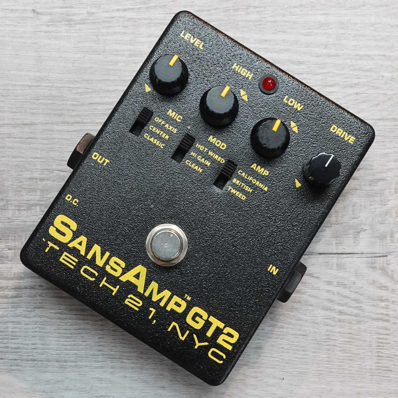 美品 TECH21 SANSAMP GT2 エフェクター エレキギター ギター TECH21 Sansamp GT2（中古）【楽器検索デジマート】