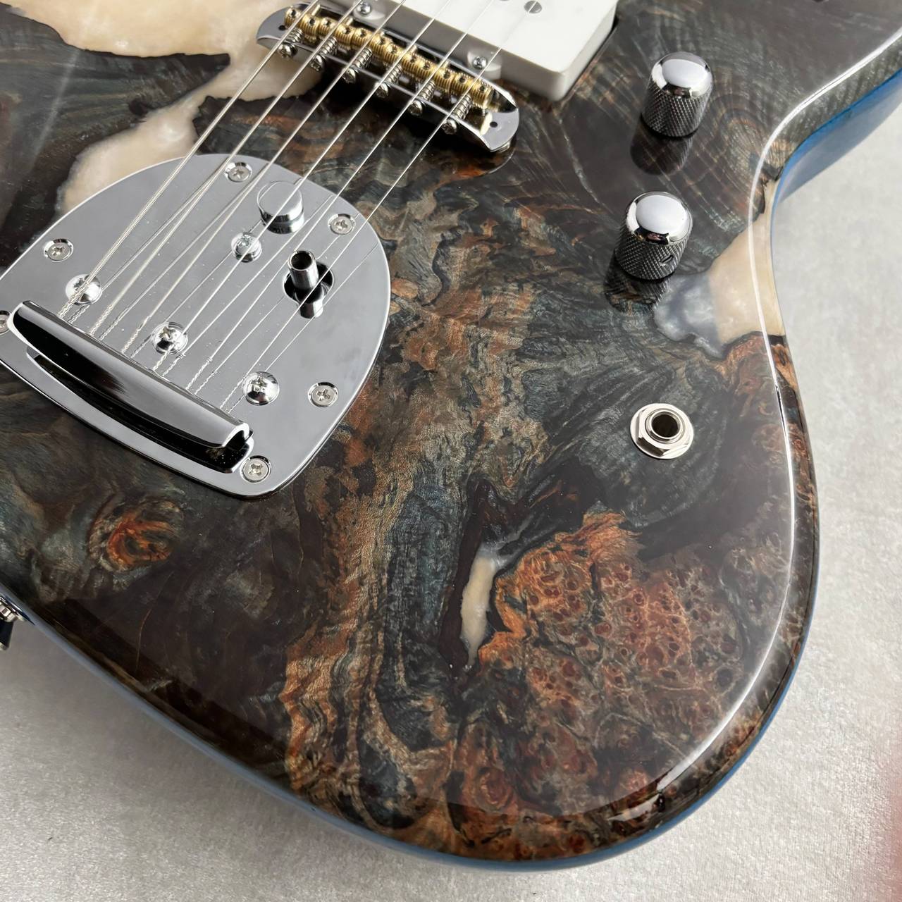 infinite Trad Fullsize JM / Stabilized Blue & White Resin #2217