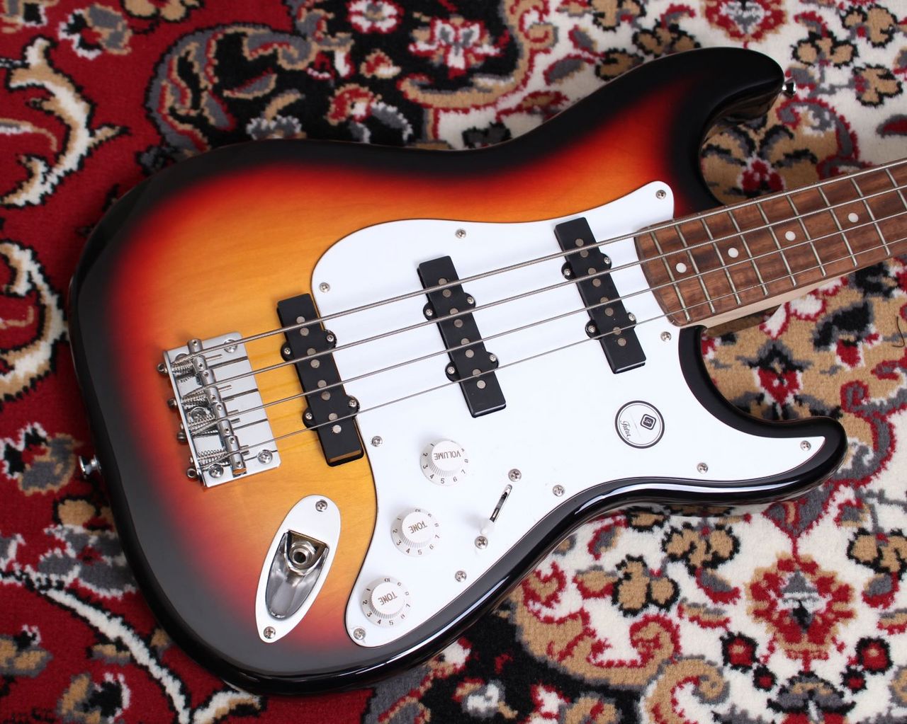 Futra ストラトベース FUTRA FJS-500 3TS Strato Bass 34インチスケール・ストラト型ボディ