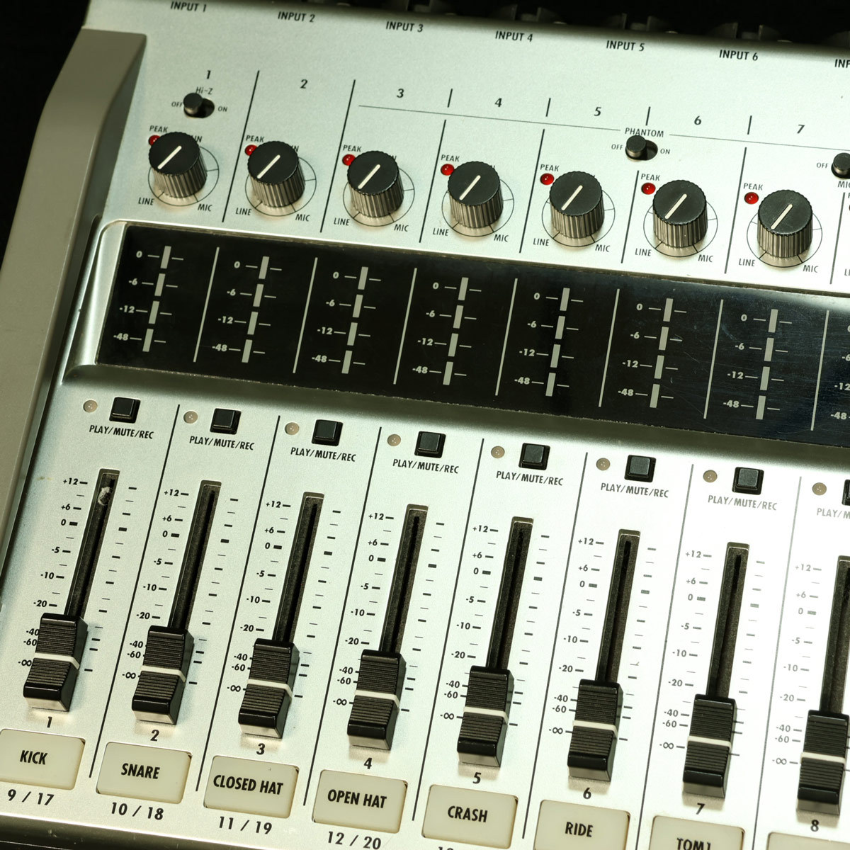 ZOOM R24 Recorder Interface Controller Sampler 【福岡店】（中古