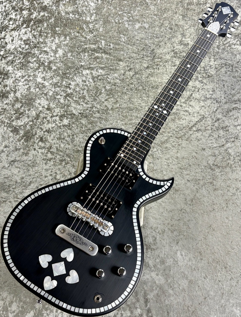 Zemaitis [2025年製中古!]IFG-AC-24 Heart Black 【軽量個体3.39kg