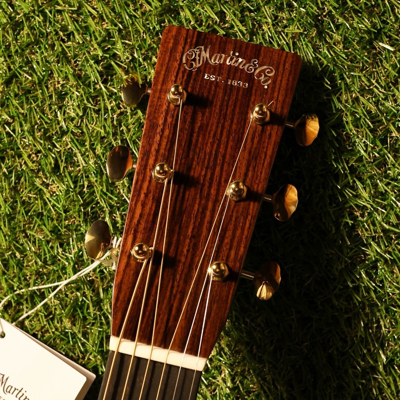 Martin 【クロサワ本店】000-28 Modern Deluxe シリアルナンバー