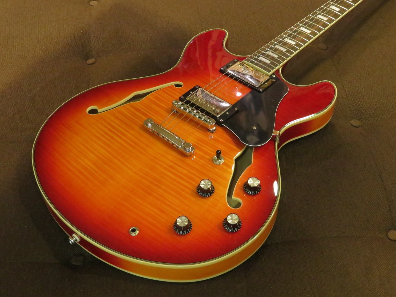 Sire H7 / Cherry Sunburst【重量4.11kg】（新品/送料無料）【楽器検索