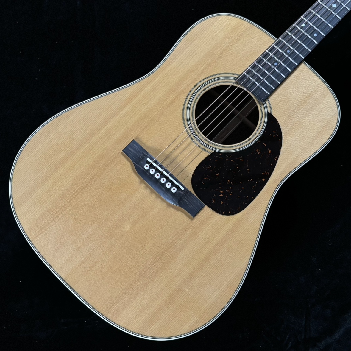 Martin D-28