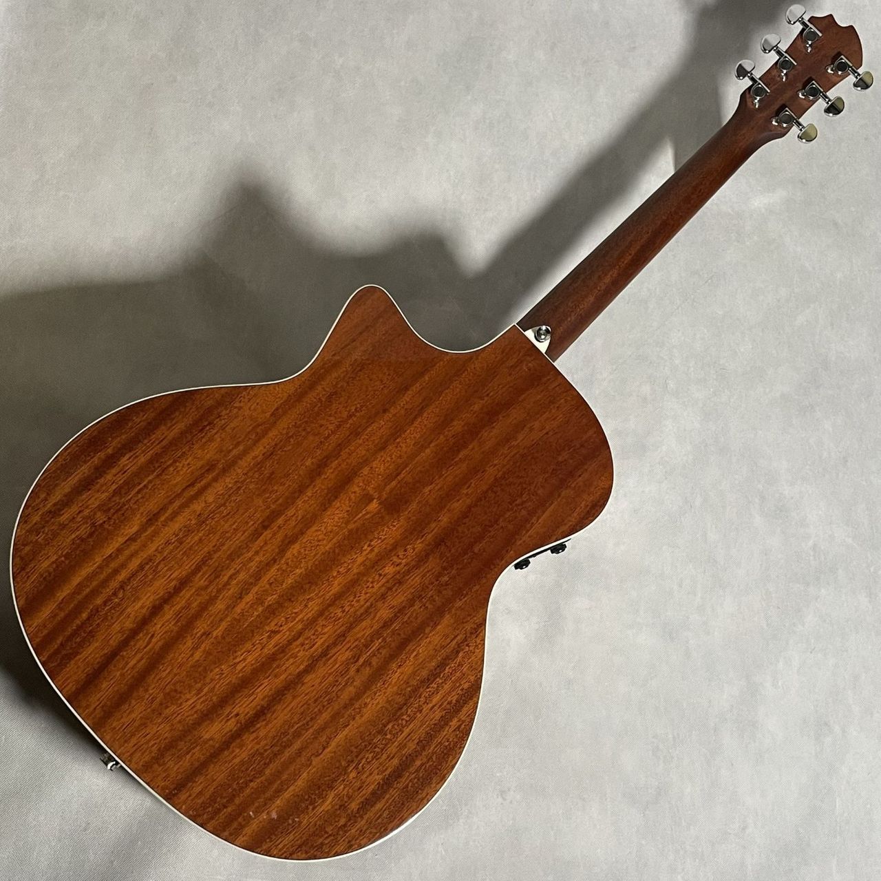 James J-300C｜エフェクター無しでもそのサウンドを楽しめる