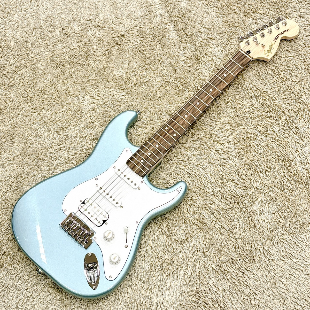 Squier by Fender Affinity Series Stratocaster Junior HSS Ice Blue Metallic  / Laurel【2024年最新モデル】（新品/送料無料）【楽器検索デジマート】