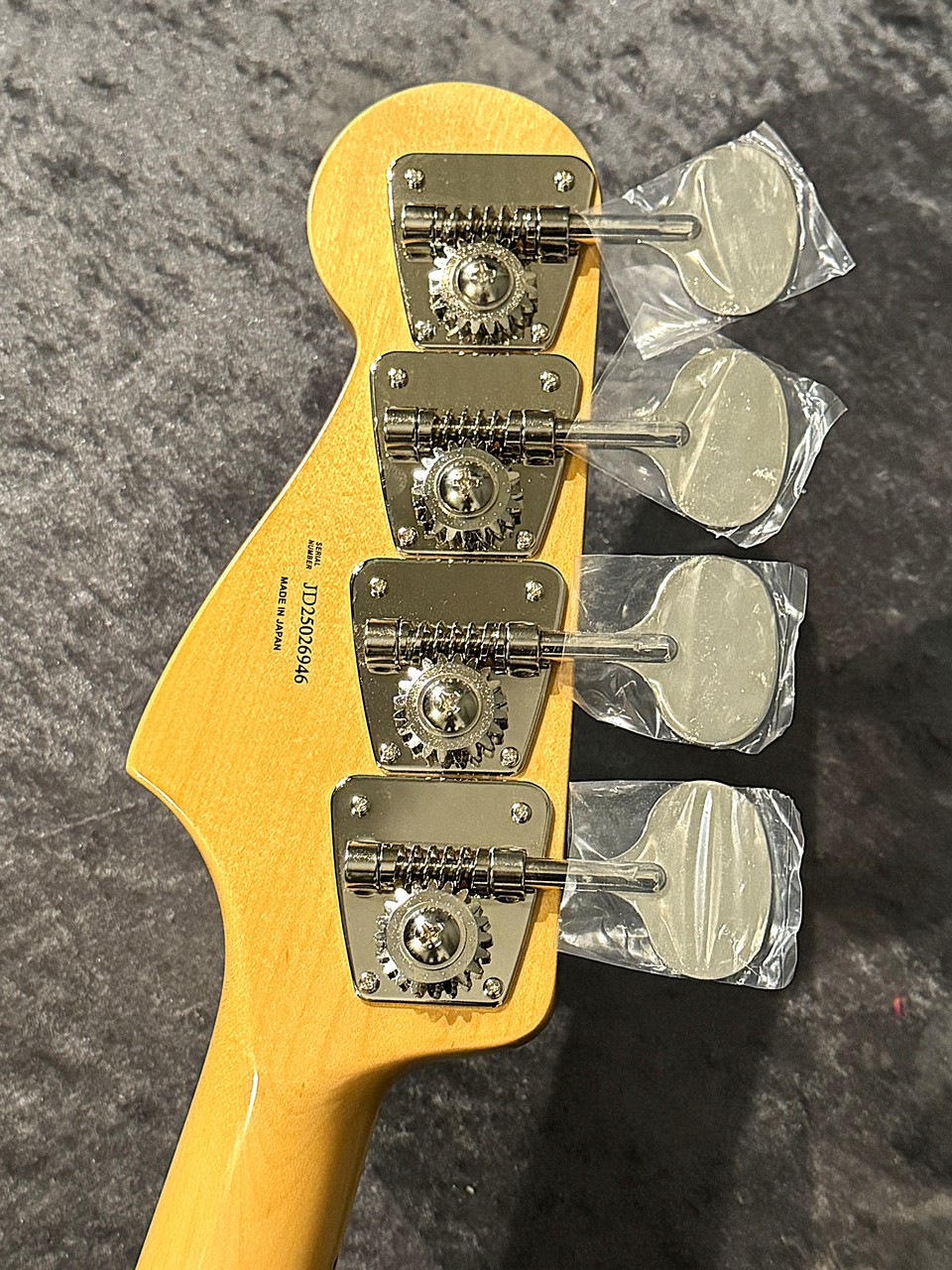 Fender Made in Japan Traditional Late 60s Jazz Bass -3-Color