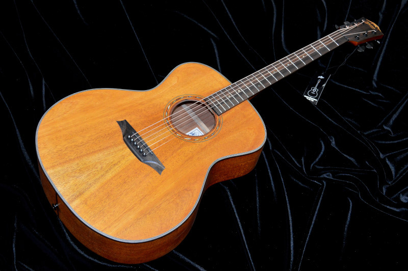 Bromo Guitars BAT2M（新品特価）【楽器検索デジマート】