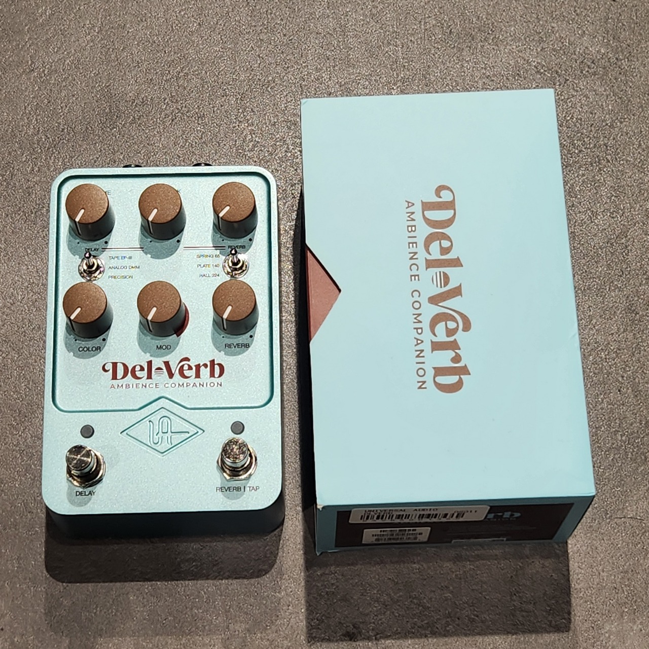 Universal Audio UAFX Del-Verb Ambience Companion【USED】（中古