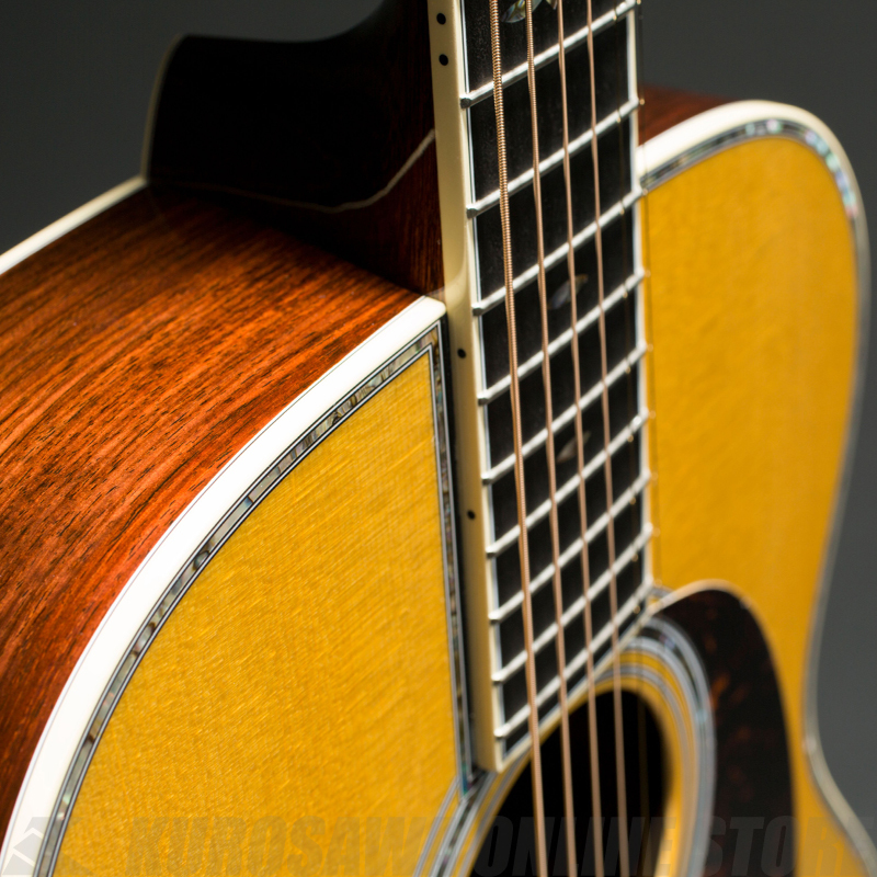 Martin 000-42 STD 【送料無料】 《Martin弦3セットプレゼント