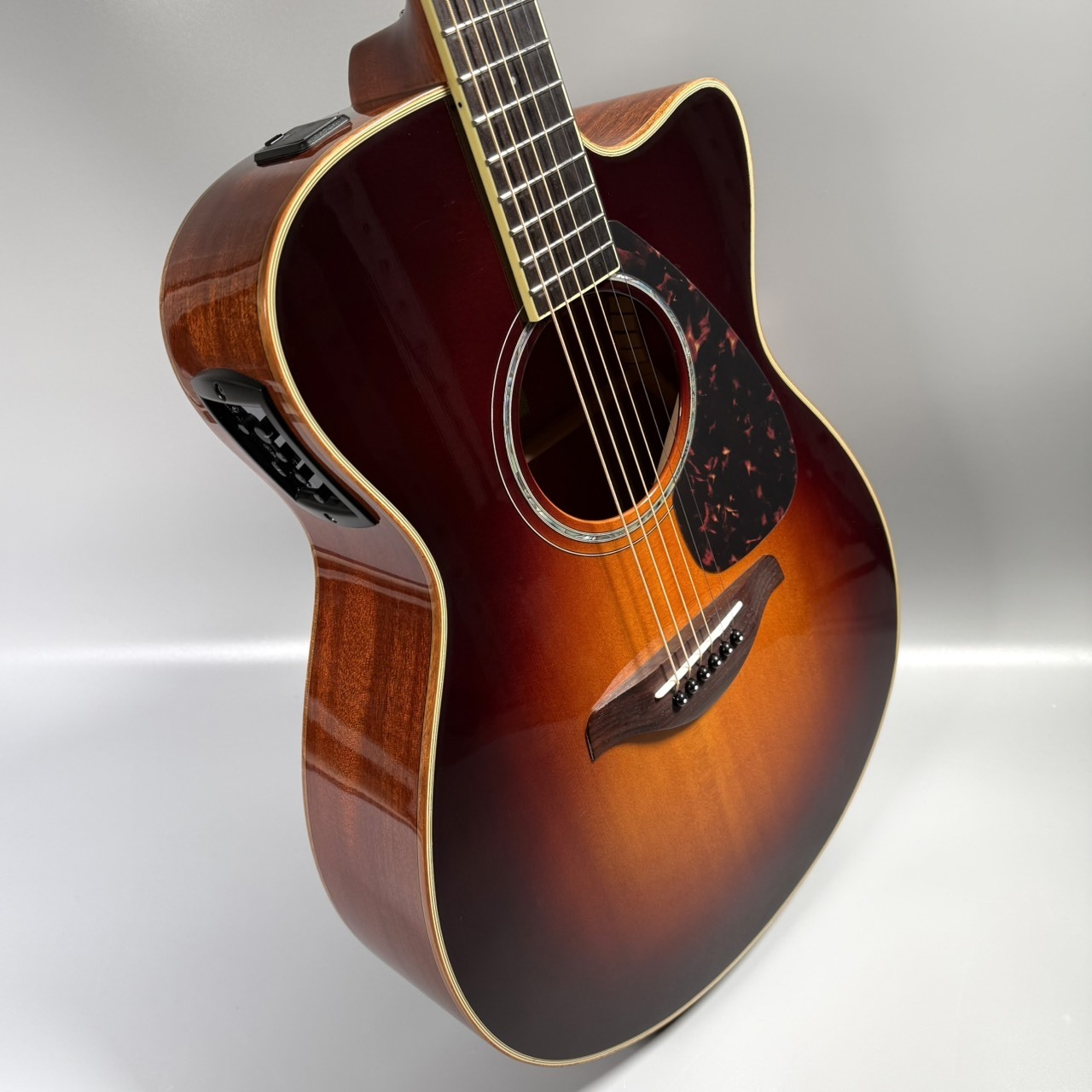 YAMAHA FSX825C BS(ブラウンサンバースト) アコースティックギター