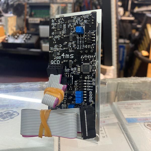 4ms Quad Clock Distributor (QCD)（中古）【楽器検索デジマート】