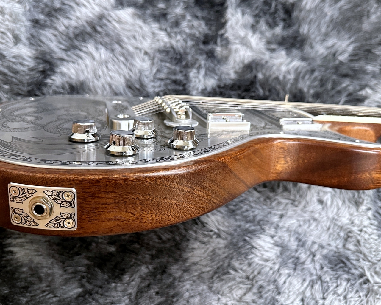 Zemaitis MFG-AC-24 Dragon & Heart Natural -Metal Front