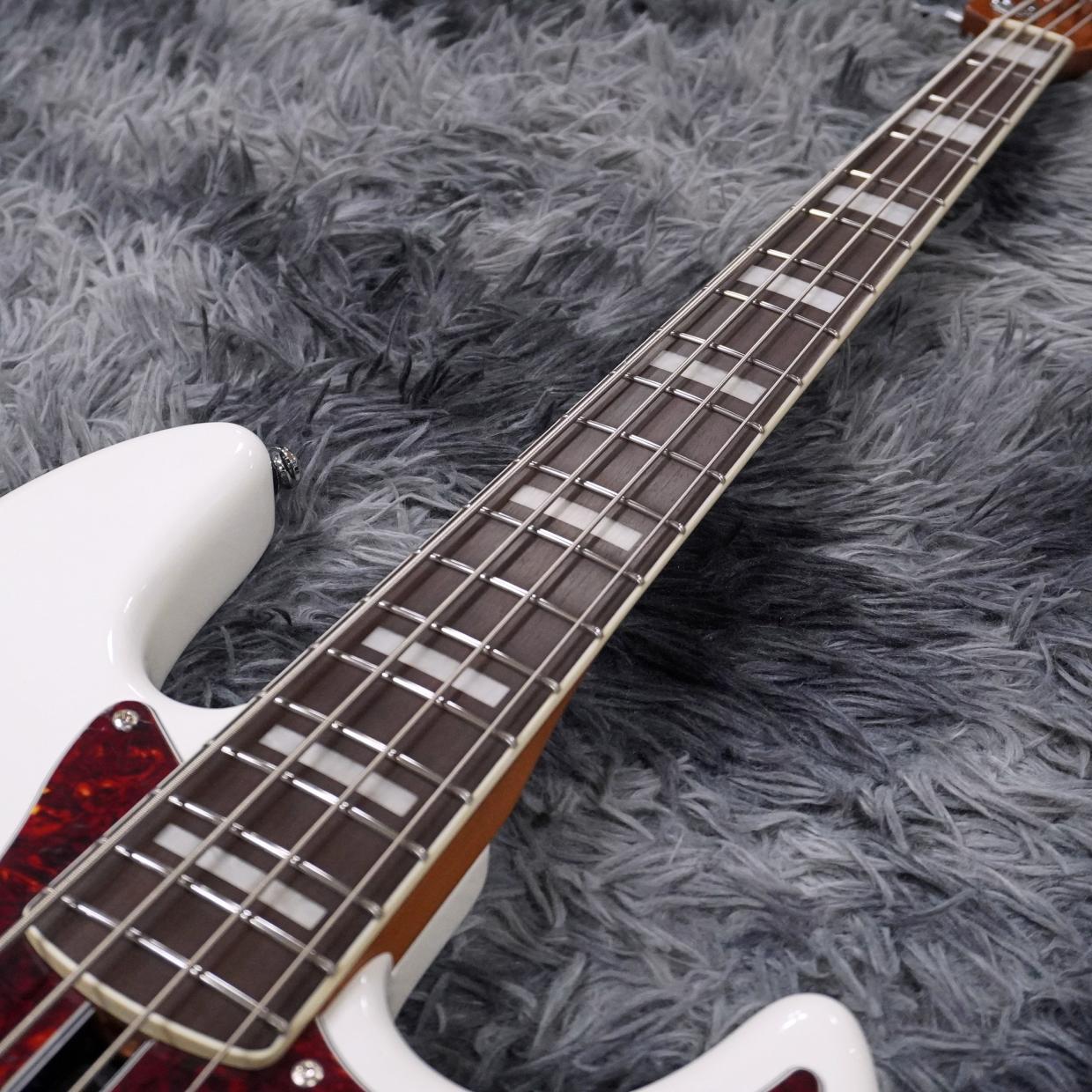 Sire Marcus Miller V7 New Gen 4-String Antique White（新品/送料