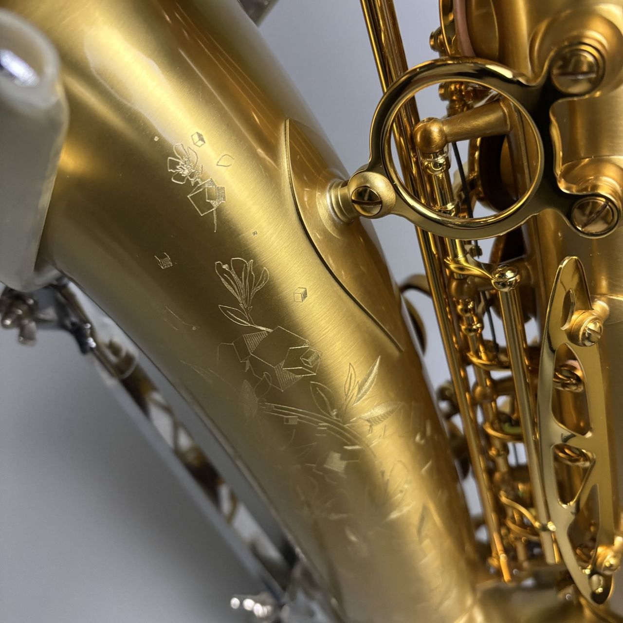 セルマー　アルトサックス　supreme ブラッシュドサテンゴールドラッカー セルマー アルトサックス supreme ブラッシュドサテンゴールドラッカー