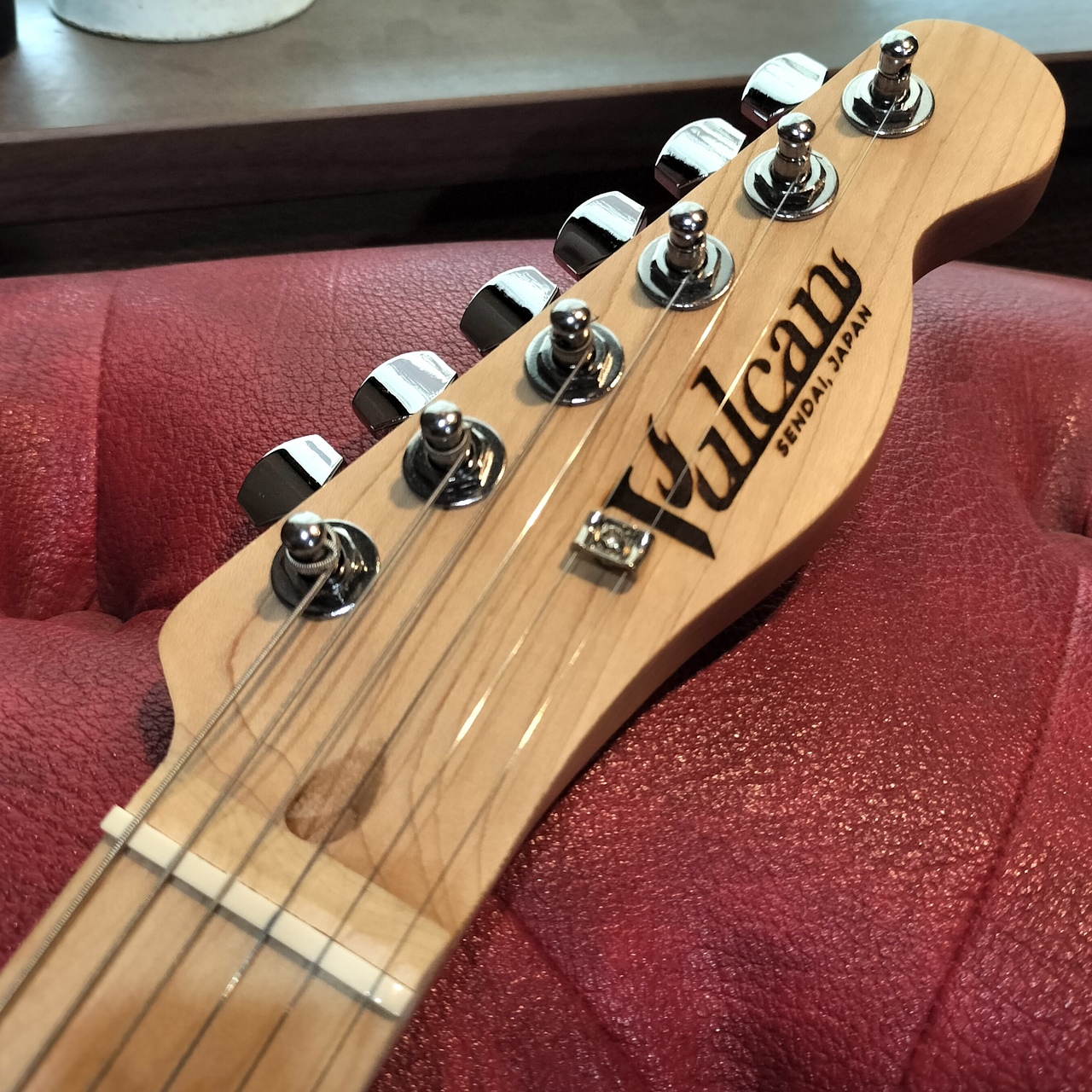 Vulcan Guitar ひび割れシンライン（新品）【楽器検索デジマート】