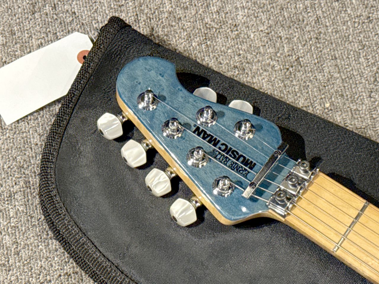 MUSIC MAN Axis-EX Trans Blue（中古）【楽器検索デジマート】