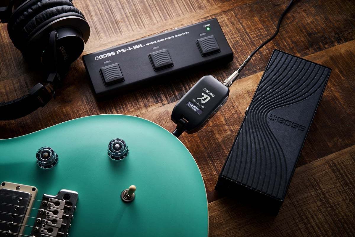 BOSS KTN-GO2 + CB-KTNGO KATANA:GO Personal Headphone Guitar BOSS KTN-GO2 + CB-KTNGO KATANA:GO Personal Headphone Guitar