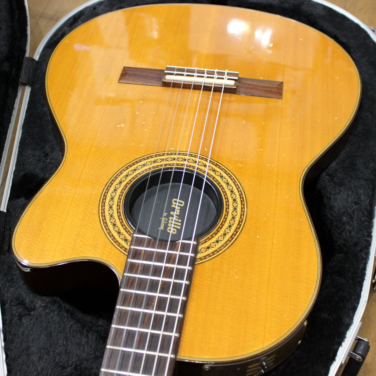 Orville by Gibson Chet Atkins CE オービル
