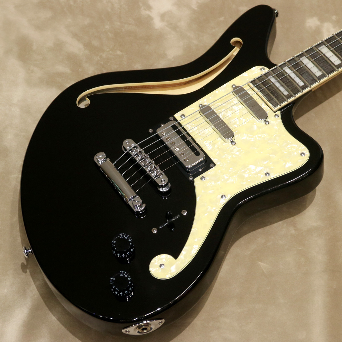 D'Angelico Premier Series Premier Bedford SH Black Flake（新品