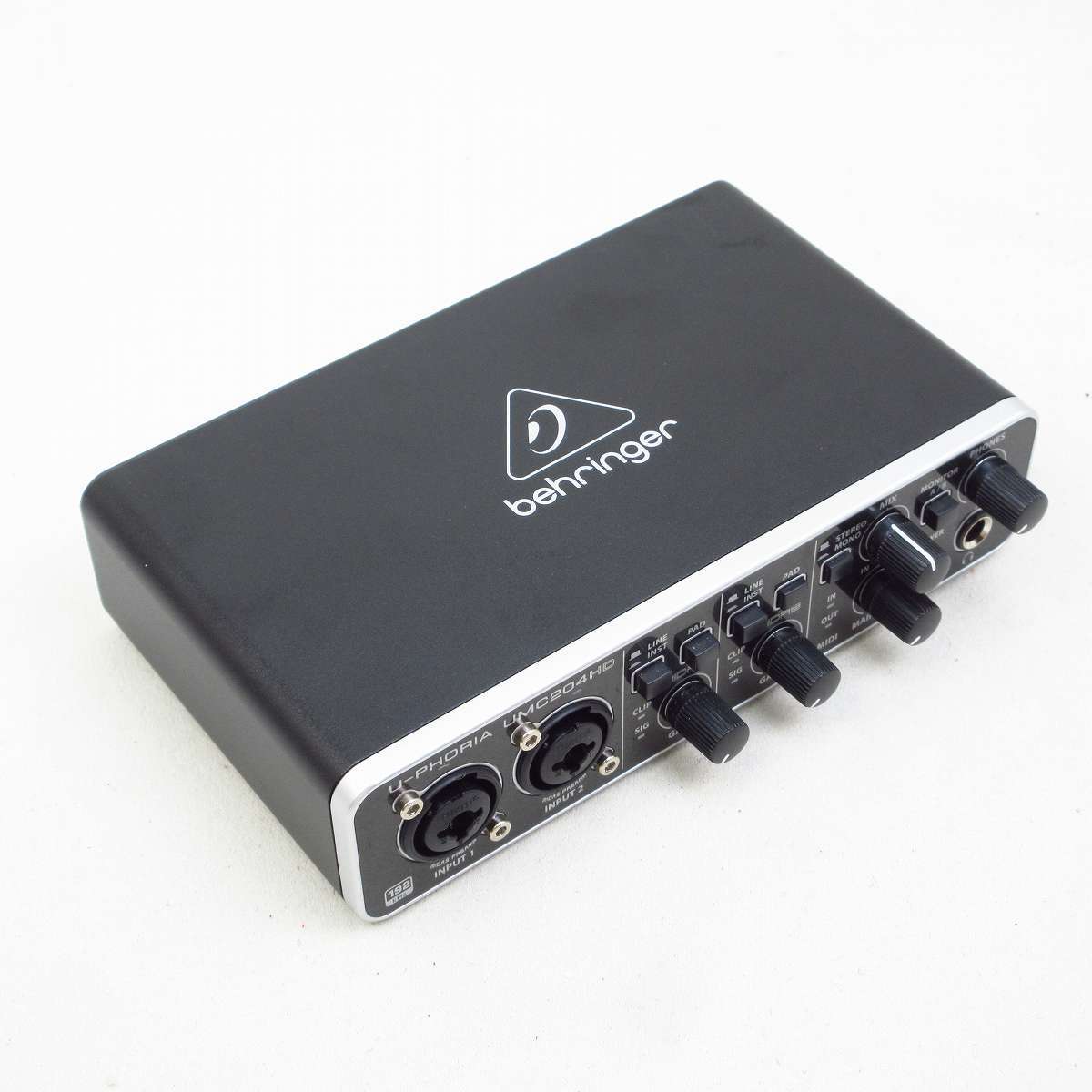 BEHRINGER UPHORIA UMC204HD 