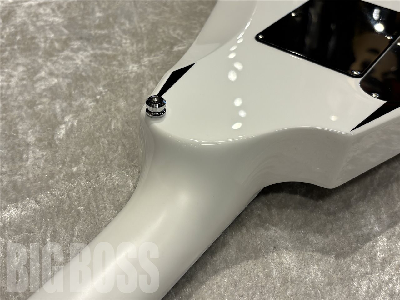 E-II SV【White, w/Black Stripes】（新品/送料無料）【楽器検索