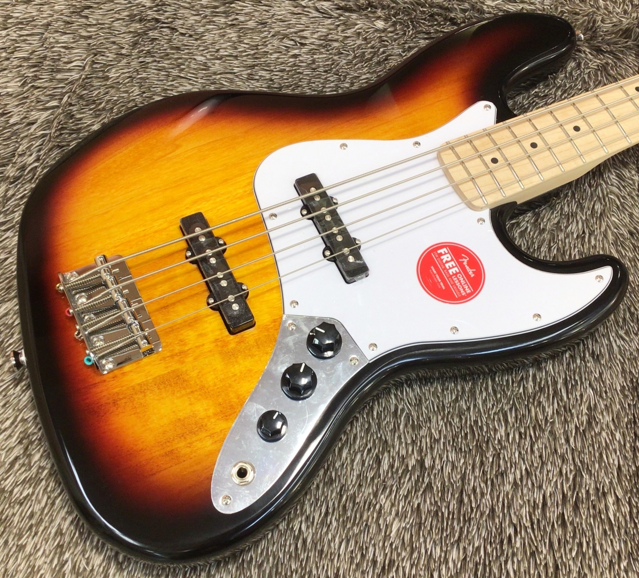 Squier Affinity Seriese ジャズベース サンバースト Amazon.com: Squier Affinity Series 5-String Jazz Bass, 3-Color
